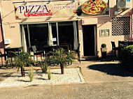 Pizza Gourmande inside