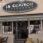 Le Comptoir inside