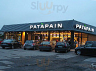 Patàpain outside