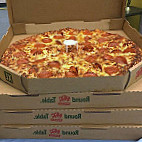 Round Table Pizza food