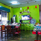 Khrua Nong inside