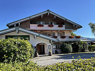 Landgasthof Rosi Mittermaier outside