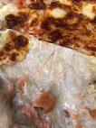 Pizza Bueno 2 food