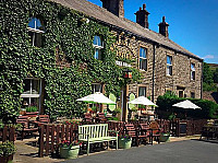 The Clarendon Restaurant Bar outside