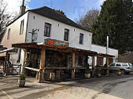 Auberge Du Coucou inside