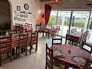 Le Bistrot du Circuit inside