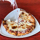 Flippers Pizzeria food