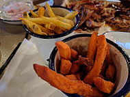 Button Street Smokehouse food