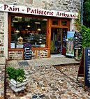 Boulangerie Delmur outside