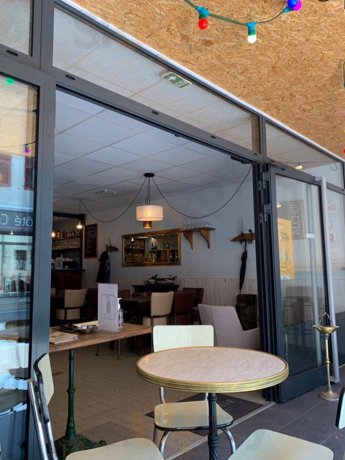 restaurant image