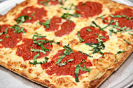 Conte's Pizza food