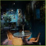 Luc. À l'intérieur