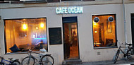 Café Ocean outside