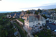 Hôtel Des Remparts outside