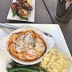 Harry's Ocean Grille food