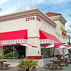 In-n-out Burger inside