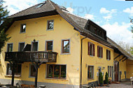 Landgasthaus Etzenbach outside