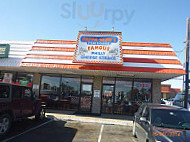 Pappa Geno's outside