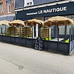 Le Nautique outside