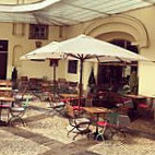 Café Platýz outside