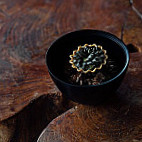 Tres À l'intérieur