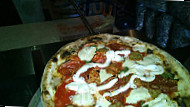 Bella Gusto Urban Pizzeria food