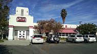 Ruby's Diner outside