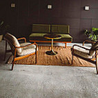 Tres À l'intérieur