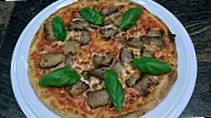 Tinas Pizzeria food