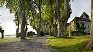 Hôtellerie Du Château De Coudree outside