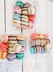 A La Mode Macaron food