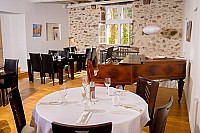 Restaurant des Voisins food