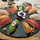 Le Comptoir Du Sushi food