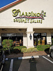 Giardino Gourmet Salads inside