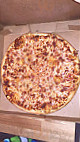 Jerry's Pizza food