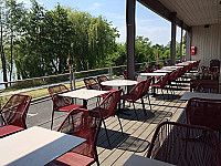 Le Grill Du Lac inside