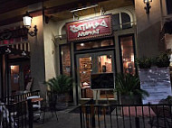 Demitri's Taverna food