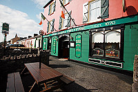 The Irish Arms inside