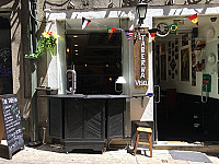 A Taberna outside