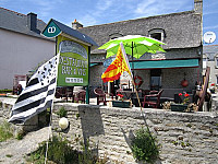 La Chaumiere outside