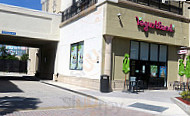 Yogurtland outside