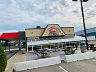 Dairy Queen outside