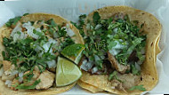 Emi's Taqueria food