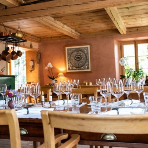 restaurant image