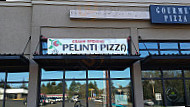 Pelinti Pizza outside