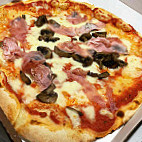 Pizzeria La Romana food