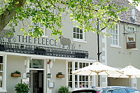 The Fleece Witney outside