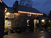 Dolau Inn outside