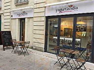 Yogurtlandia inside