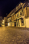 Bistrot Des Tours outside